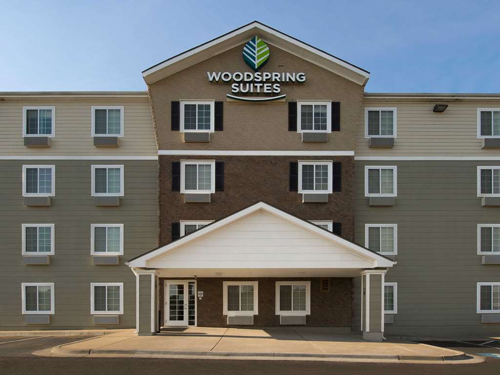 Woodspring Kansas Mission 2*